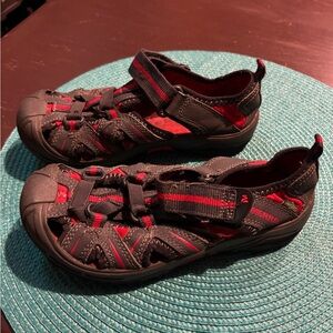 Merrell Kids' 13 Hydro Black and Red Adventure Sandals